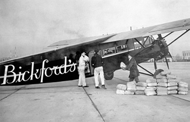 1938 - Flying Santa